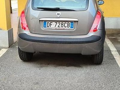 Usata Lancia Ypsilon 80 CV (58 kW) 2007 Marrone Utilitaria