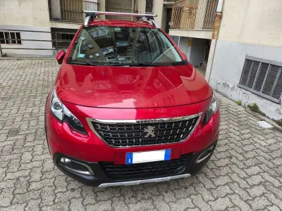 Usata Peugeot 2008 Allure 110 CV (80 kW) 2018 Rosso SUV