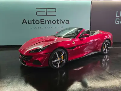 Usata Ferrari Portofino 620 CV (456 kW) 2023 Rosso Cabrio