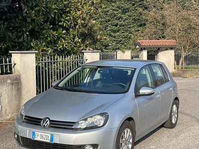 Usata VW Golf VII Comfortline 105 CV (77 kW) 2012 Arancione Berlina