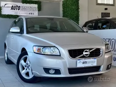Usata Volvo V50 115 CV (84 kW) 2012 Grigio Station wagon