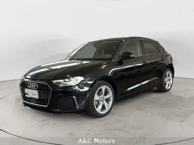 Käytetty Audi A1 Sportback Admired 116 HP (85 kW) 2019 Musta Viistoperä