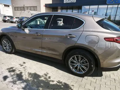 Usata Alfa Romeo Stelvio Business 179 CV (131 kW) 2018 SUV