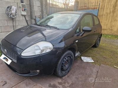 Usata Fiat Grande Punto 65 CV (47 kW) 2008 Nero Utilitaria