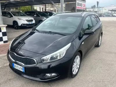 Begagnad Kia Ceed Sportswagon 90 HK (66 kW) 2012 Svart Kombi