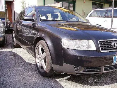 Usata Audi A4 130 CV (95 kW) 2004 Nero Station wagon