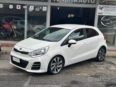 Usata Kia Rio Active 89 CV (65 kW) 2015 Bianco Berlina
