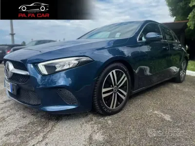 Usata Mercedes A180 Executive 116 CV (85 kW) 2022 Blu Berlina