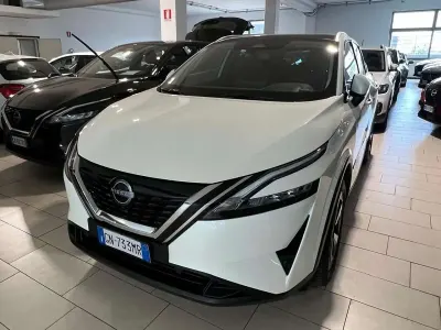Usata Nissan Qashqai N-Connecta 158 CV (116 kW) 2023 Bianco SUV