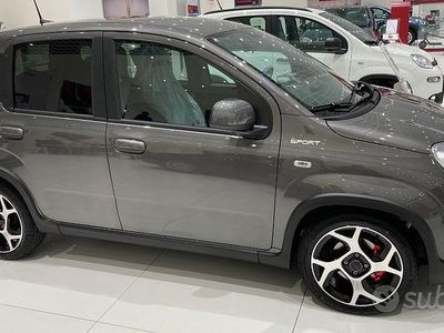 Usata Fiat Panda 70 CV (51 kW) 2021 Grigio Utilitaria