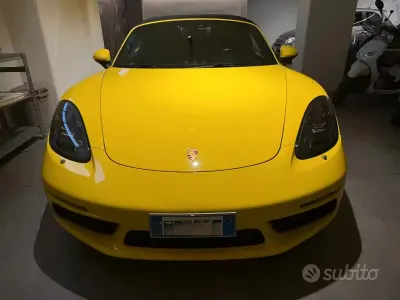 Usata Porsche Boxster 350 CV (257 kW) 2016 Giallo Cabrio