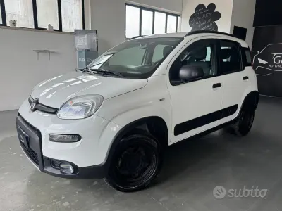 Usata Fiat Panda 4x4 S 85 CV (62 kW) 2020 Bianco Utilitaria
