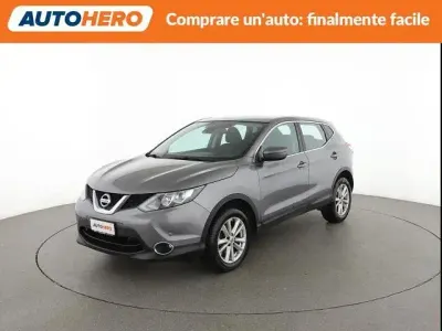 Usata Nissan Qashqai Acenta 110 CV (80 kW) 2016 Grigio SUV