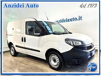 Usata Fiat Doblò Business 105 CV (77 kW) 2022 Bianco pastello Monovolume