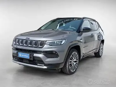 Usata Jeep Compass Summit 131 CV (96 kW) 2024 Grigio medio met. SUV