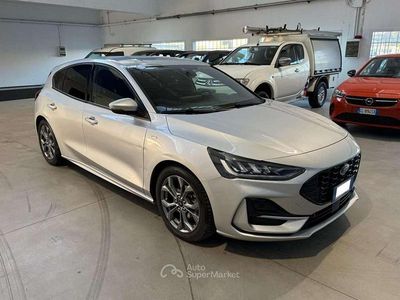 Argento metallizzato Usata 2024 Ford Focus ST-Line Berlina | 19.900 € (Super prezzo)