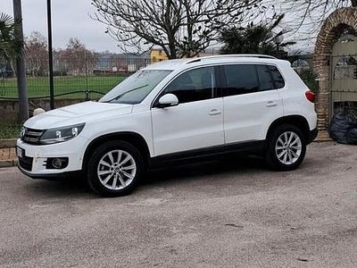 Usata VW Tiguan 140 CV (102 kW) 2015 Bianco SUV
