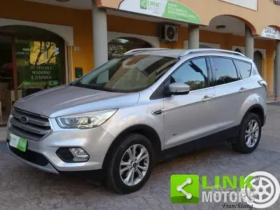 Usata Ford Kuga 150 CV (110 kW) 2018 Grigio SUV