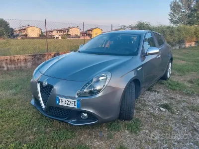 Usata Alfa Romeo Giulietta Super 120 CV (88 kW) 2017 Grigio Utilitaria