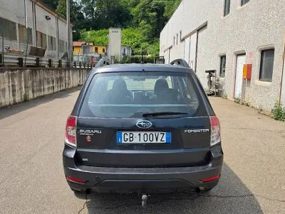 Usata Subaru Forester 150 CV (110 kW) 2012 Nero SUV