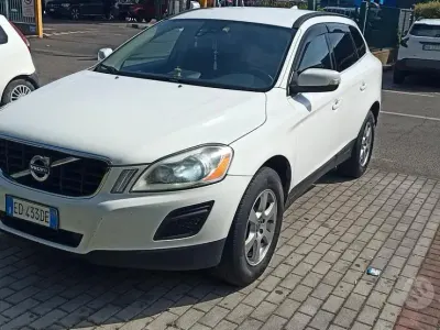 Usata Volvo XC60 Momentum 163 CV (119 kW) 2010 Bianco SUV