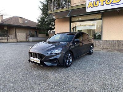 Usata Ford Focus ST-Line 125 CV (91 kW) 2022 Grey magnetic Berlina