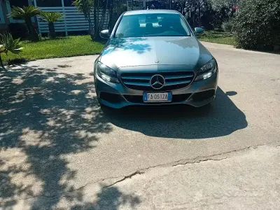 Usata Mercedes C220 170 CV (125 kW) 2015 Grigio Berlina