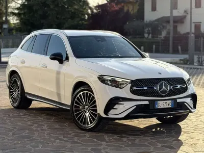 Usata Mercedes GLC220 AMG Line Premium Plus 197 CV (144 kW) 2023 Bianco SUV
