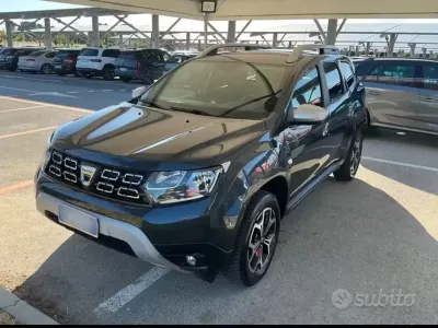 Usata Dacia Duster Prestige 116 CV (85 kW) 2019 Grigio SUV