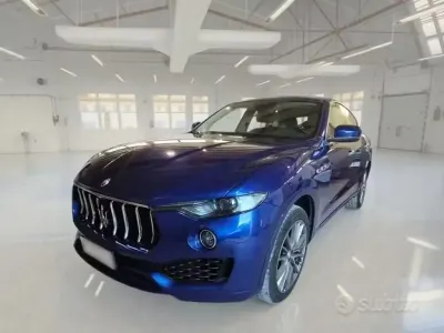 Usata Maserati Levante 250 CV (183 kW) 2021 Blu SUV