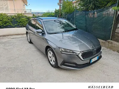 Usata Skoda Octavia 116 CV (85 kW) 2022 Grigio Station wagon