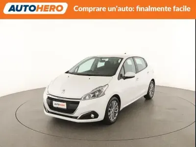 Usata Peugeot 208 Active 83 CV (61 kW) 2018 Bianco Utilitaria