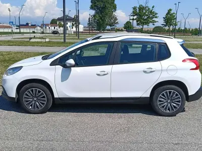 Usata Peugeot 2008 Active 82 CV (60 kW) 2014 Bianco SUV