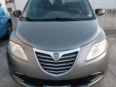 Usata Lancia Ypsilon 95 CV (69 kW) 2012 Grigio Utilitaria
