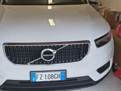 Usata Volvo XC40 Business Edition 163 CV (119 kW) 2020 Bianco SUV
