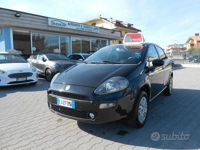 Usata Fiat Punto Street 69 CV (50 kW) 2017 Blu Berlina