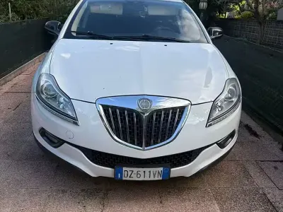 Usata Lancia Delta 130 CV (95 kW) 2009 Utilitaria