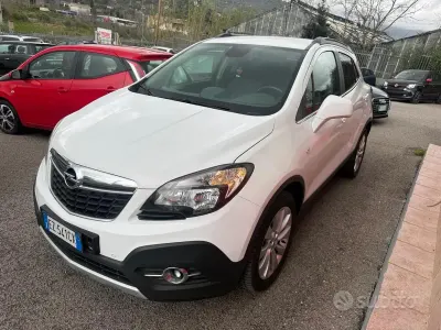 Usata Opel Mokka Cosmo 131 CV (96 kW) 2015 Bianco SUV