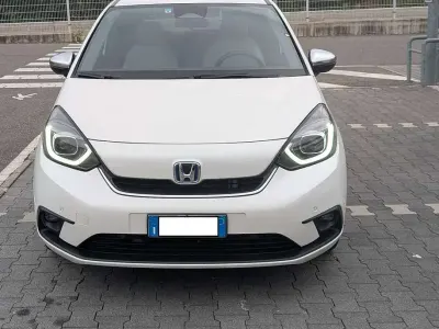 Usata Honda Jazz Executive 98 CV (72 kW) 2020 Bianco Utilitaria