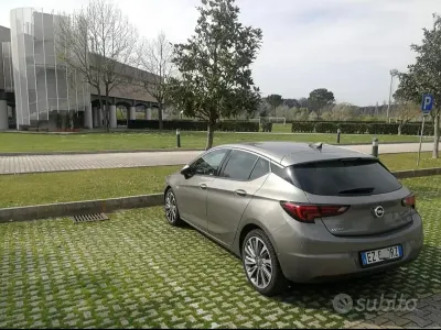 Usata Opel Astra Innovation 136 CV (100 kW) 2015 Berlina