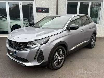 Usata Peugeot 3008 Allure 131 CV (96 kW) 2024 Grigio SUV