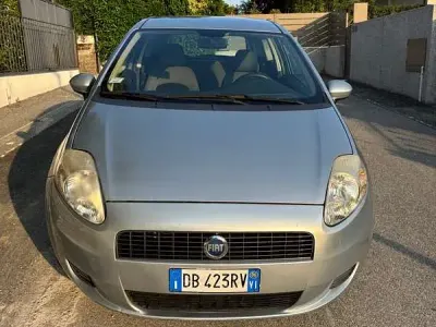 Usata Fiat Grande Punto 65 CV (47 kW) 2006 Grigio Utilitaria