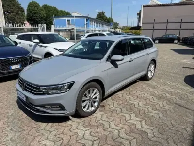 Begagnad VW Passat Business 150 HK (110 kW) 2022 Grå Kombi