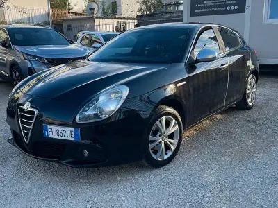 Usata Alfa Romeo Giulietta 105 CV (77 kW) 2012 Nero Utilitaria