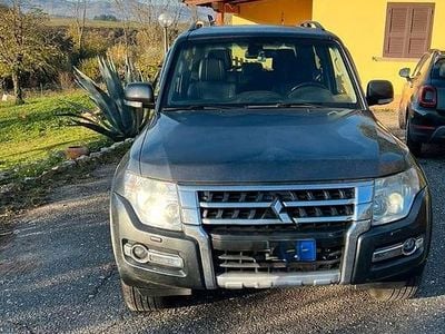 Usata Mitsubishi Pajero 190 CV (139 kW) 2017 Grigio SUV