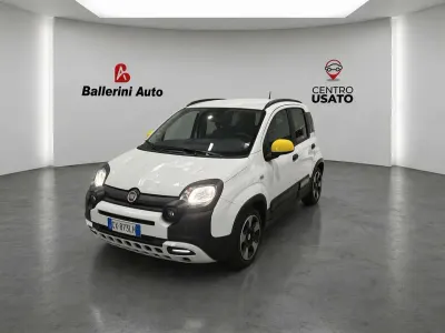Usata Fiat Panda Cross Cross 69 CV (50 kW) 2025 Bianco Utilitaria