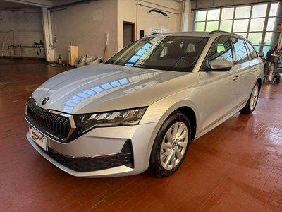 Usata Skoda Octavia Executive 150 CV (110 kW) 2025 Argento Station wagon