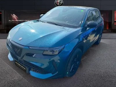 Usata Alfa Romeo Junior 145 CV (106 kW) 2025 Blu/azzurro SUV