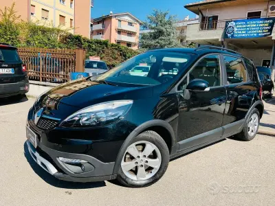Usata Renault Scenic E-Tech XMOD 110 CV (80 kW) 2013 Nero Berlina