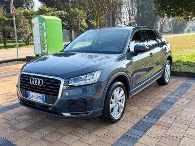 Usata Audi Q2 Comfort 150 CV (110 kW) 2019 Grigio SUV